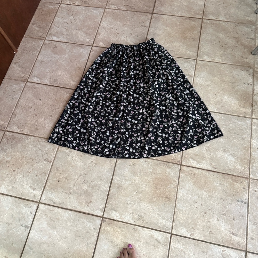 SHEIN Black Floral A-Line Midi Skirt